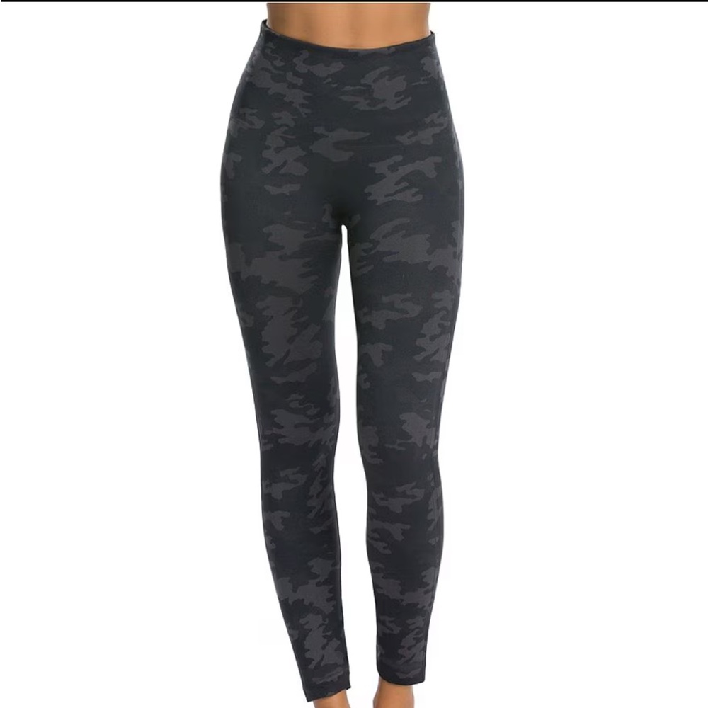 SPANX Seamless Shaping Camo Leggings